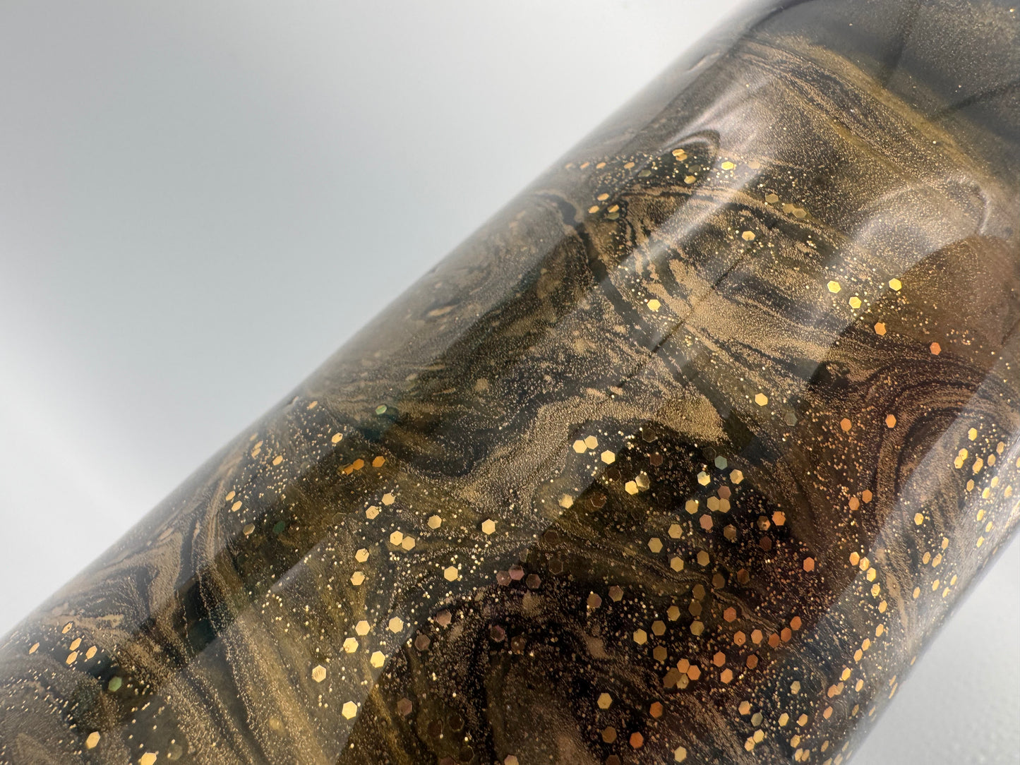 Golden Glamour Tumbler – Luxus in deiner Hand! ✨